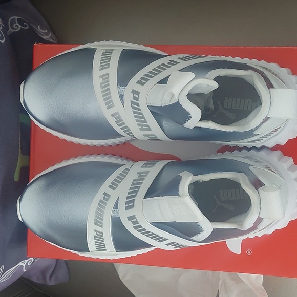 BNWB Puma women's Defy Mid Cross Trainer size 7. - Picture 16 of 16